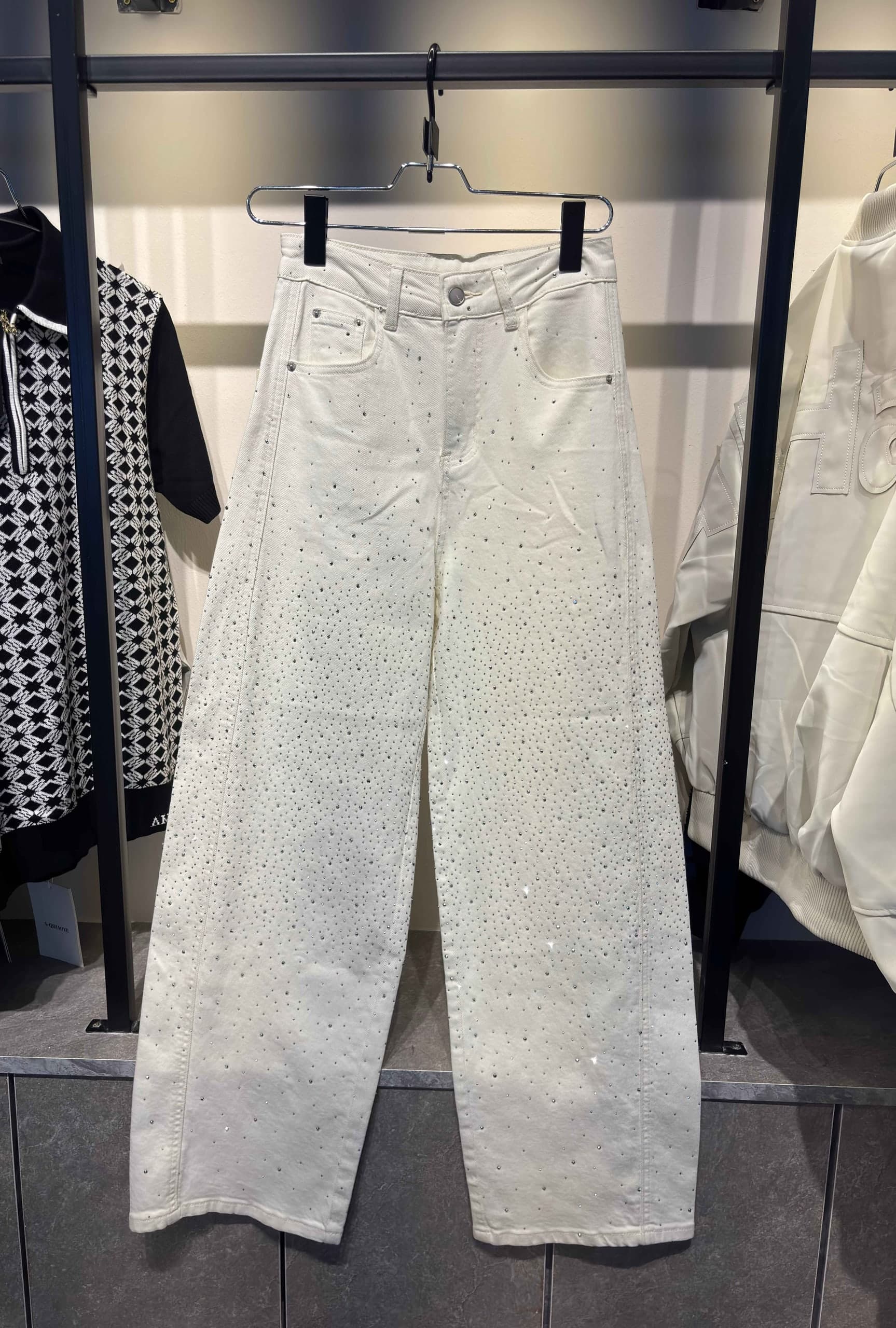 Women’s white stone jeans